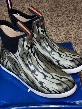 Huk Men's Mossy Oak Rogue Wave Deck Boots Mossy Oak Bottomland Size 11 New